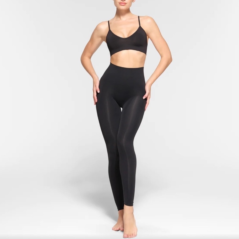 SKIMS SOFT SMOOTHING LEGGINGS
